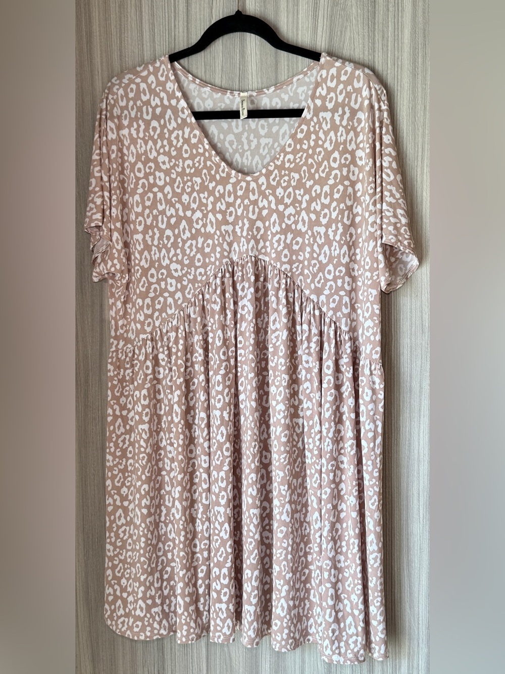 PinkBlush Beeson River Leopard Maternity Dress XL NWOT